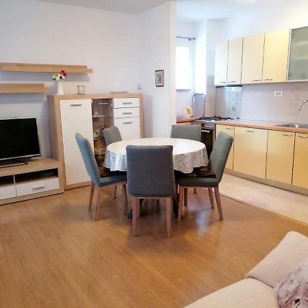 Guest House Lucija Makarska Exterior foto